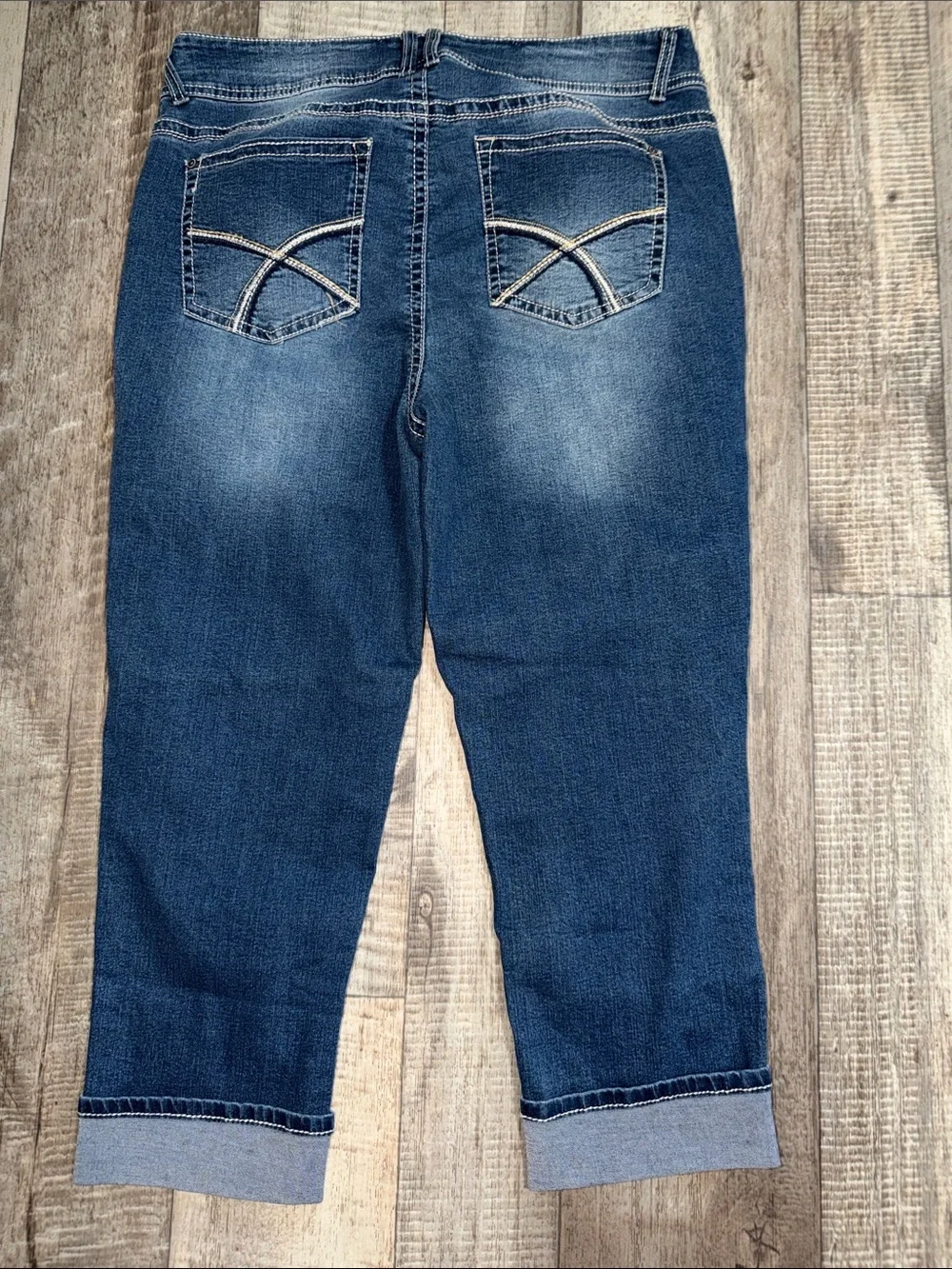 WALLFLOWER Lucious Curvy fit women’s jeans size 14